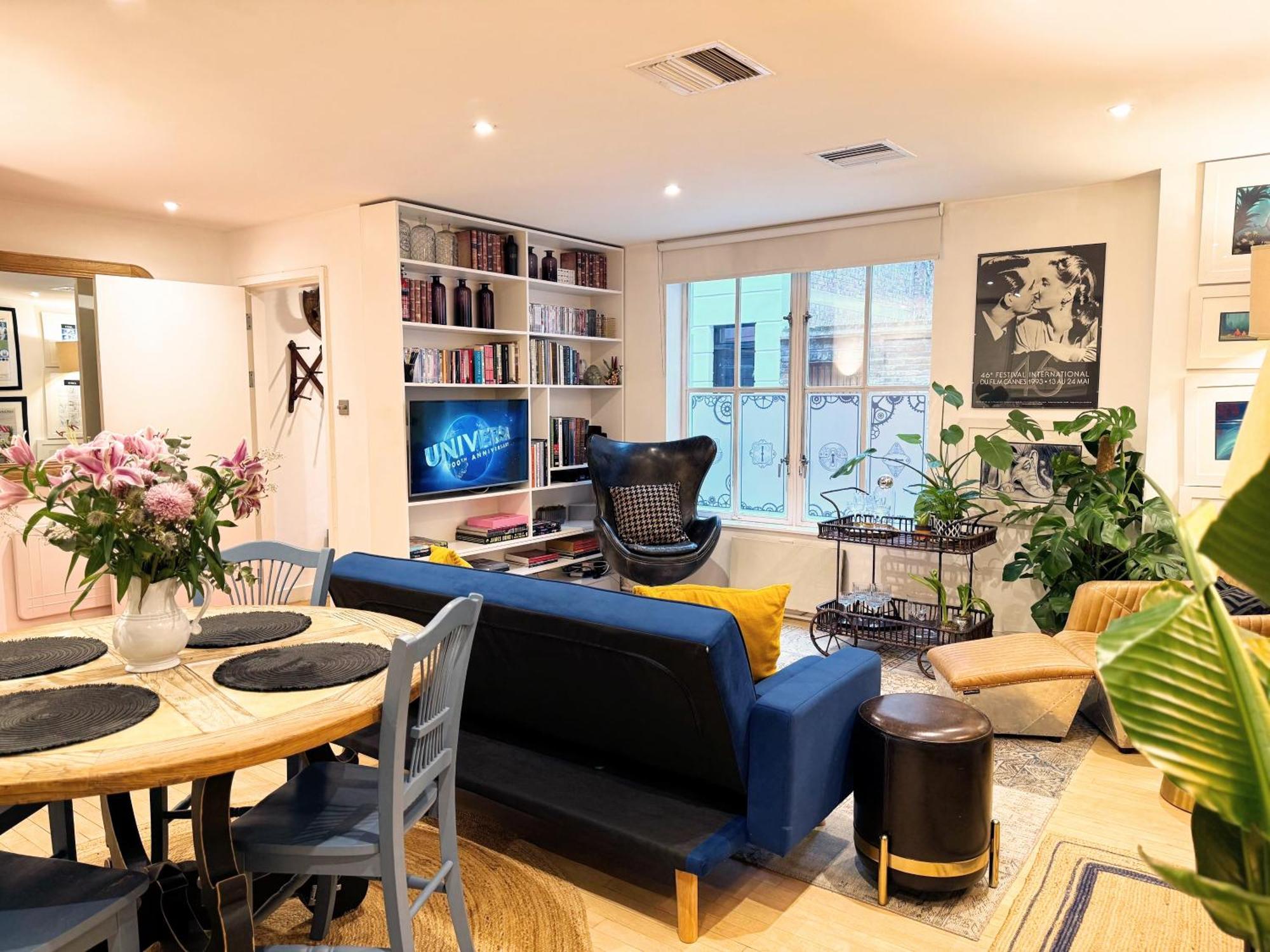 Spacious West End Duplex Apartment, W1 Central Londra Esterno foto